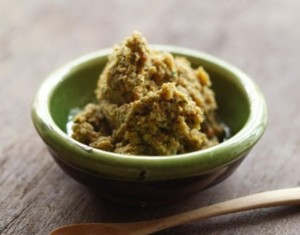 Green_olive_and_almond_tapenade_729x572-620x0